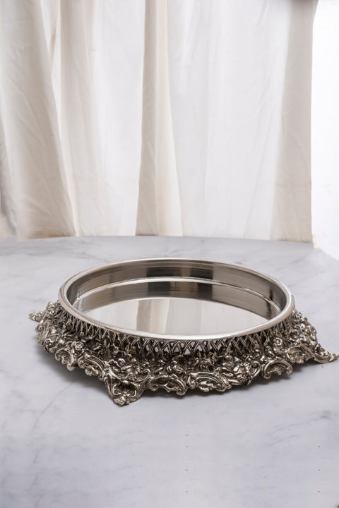 Serving trays