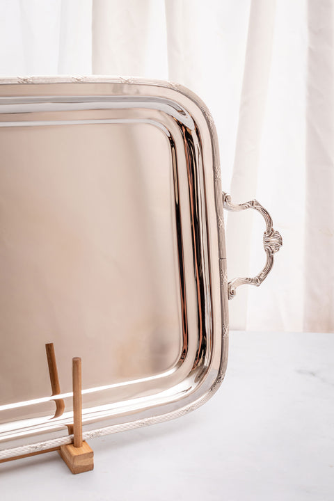 Ruban-croise rectangular serving tray with handles -  صينية تقديم ريبون كروازيه مستطيلة ب يد