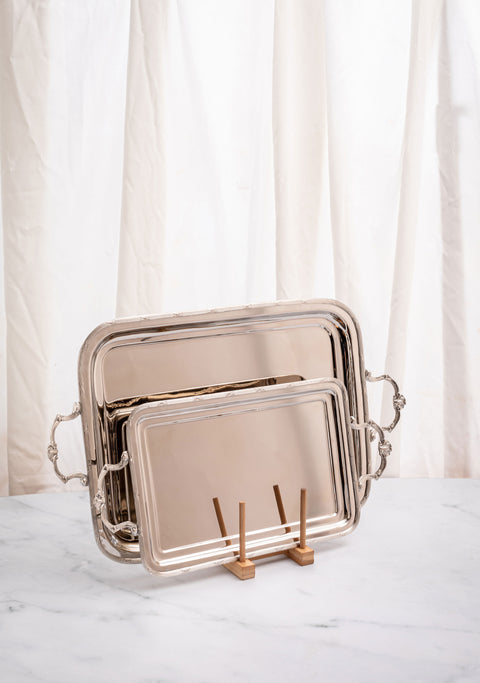 Ruban-croise rectangular serving tray with handles -  صينية تقديم ريبون كروازيه مستطيلة ب يد